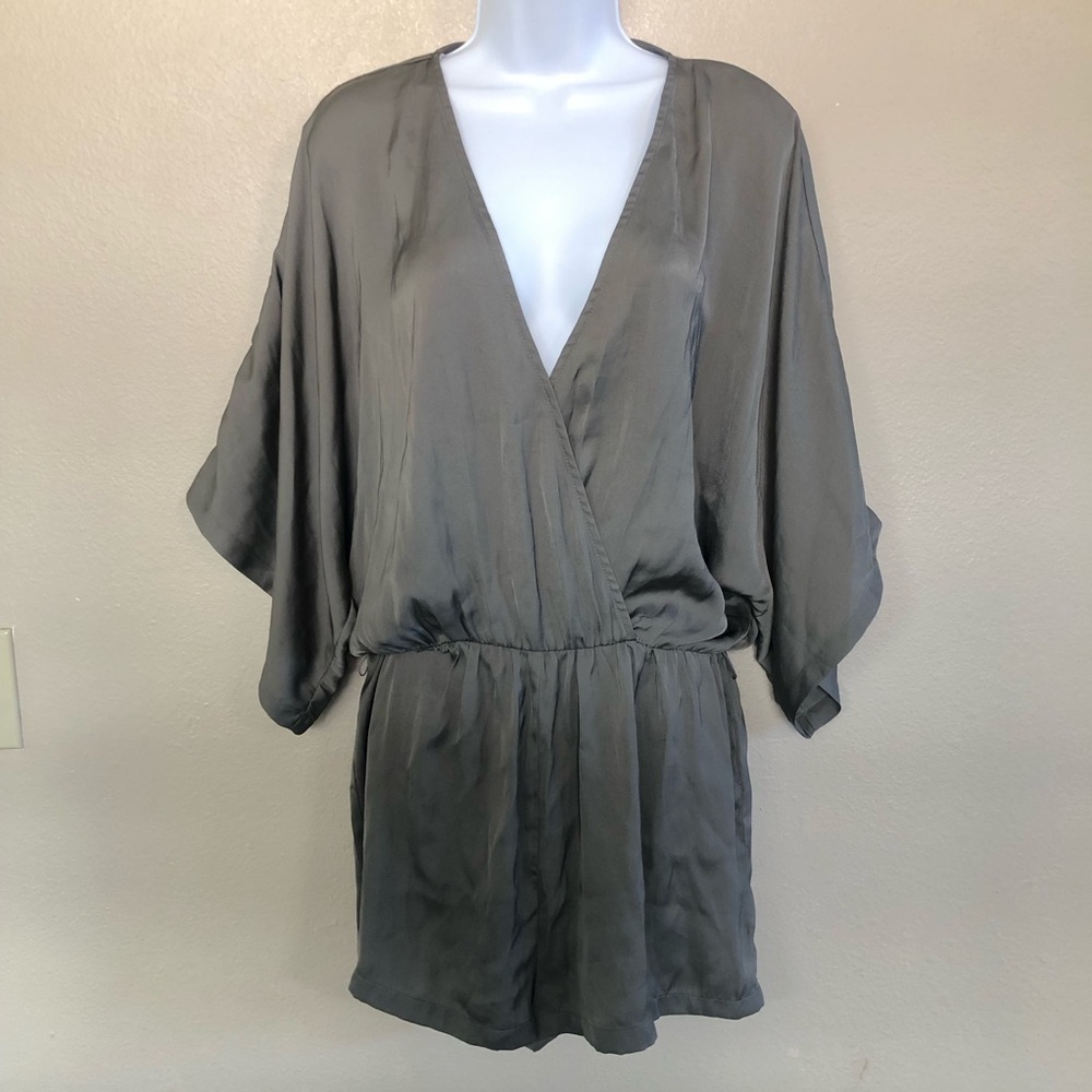 Lulu’s Woman’s Ain't It Grand Olive Green Satin Surplice Romper Size M/L
